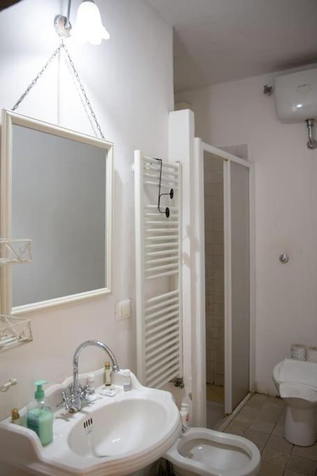 Elegant Apartment Outside Ztl & 10Min From Center Firenze Kültér fotó